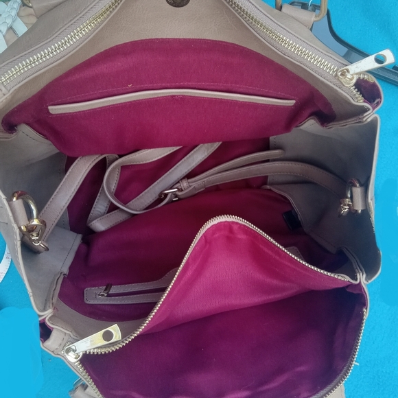 4/$15 Tan Women's Tote Bag Purse Pockets Faux Leather - Picture 11 of 11